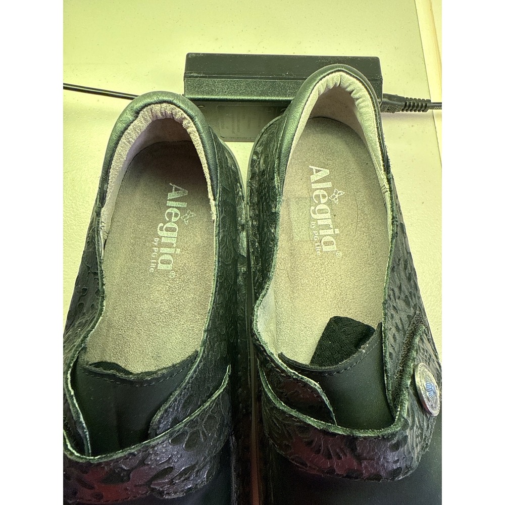 Alegria by PG Lite Black Textured Leather Slip On Clogs Butterfly Button Shoe 11 - Picture 7 of 12